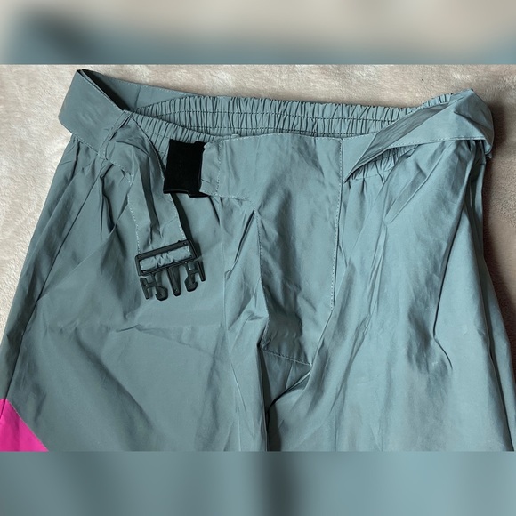 Pants - Picture 4 of 16